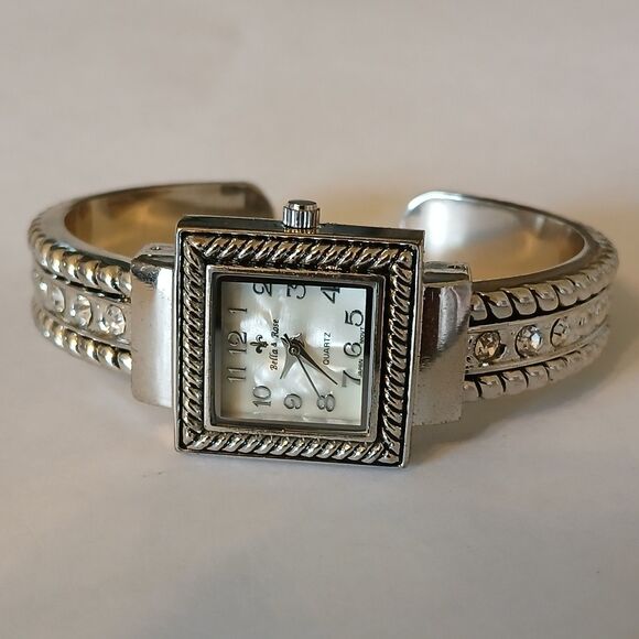 Vtg Bella & Rose Women's MOP Dial Rhinestone Accent Japan Quartz Cuff Watch - Picture 1 of 16
